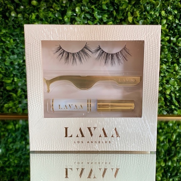 LAVAA Beauty 3D Mink Lashes Kit FLIRTY w/ Adhesive & Gold Applicator Tool | NEW - Picture 1 of 11